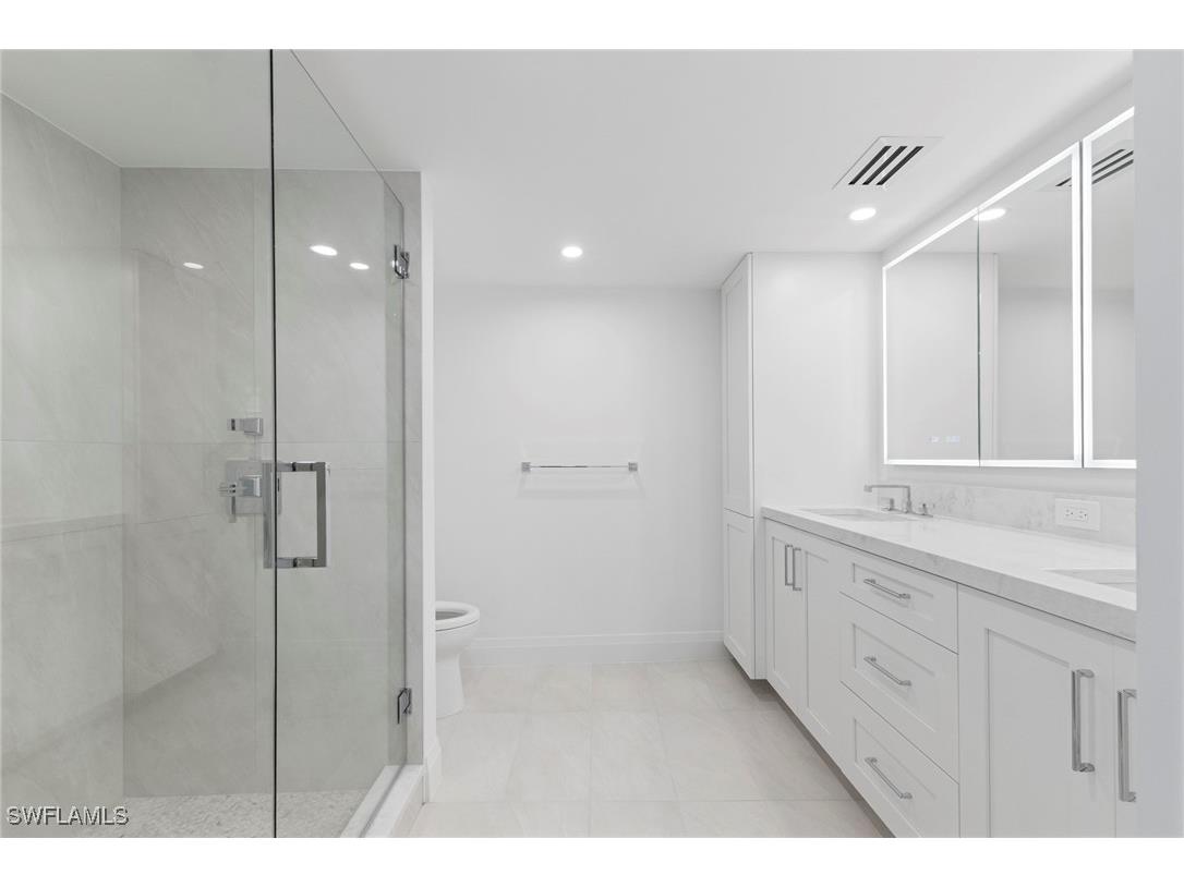 2388 Gulf Shore Boulevard N #204 Naples FL 34103 225081848 image20