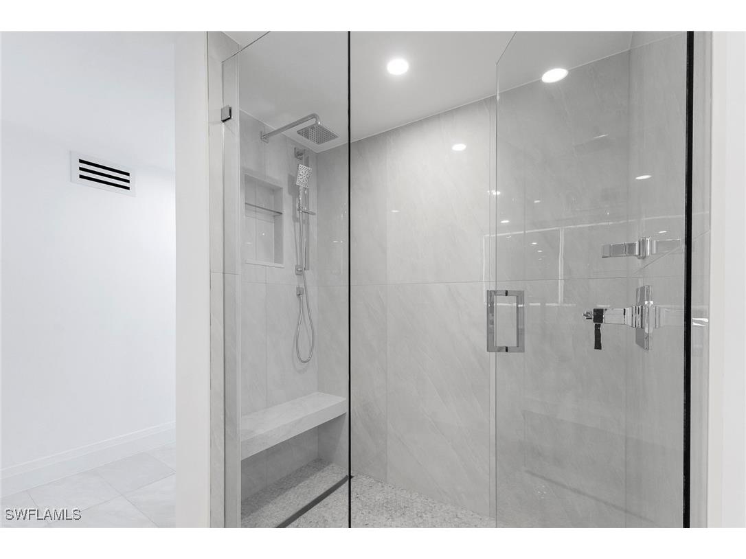 2388 Gulf Shore Boulevard N #204 Naples FL 34103 225081848 image22