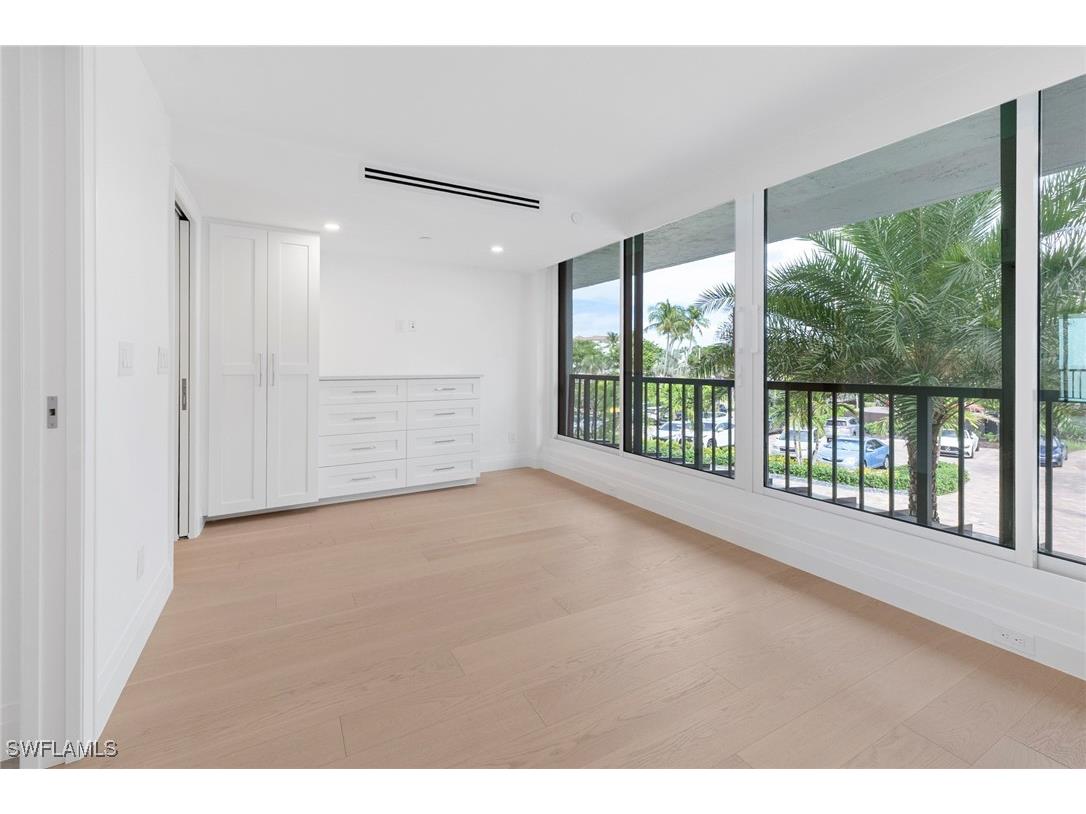 2388 Gulf Shore Boulevard N #204 Naples FL 34103 225081848 image24