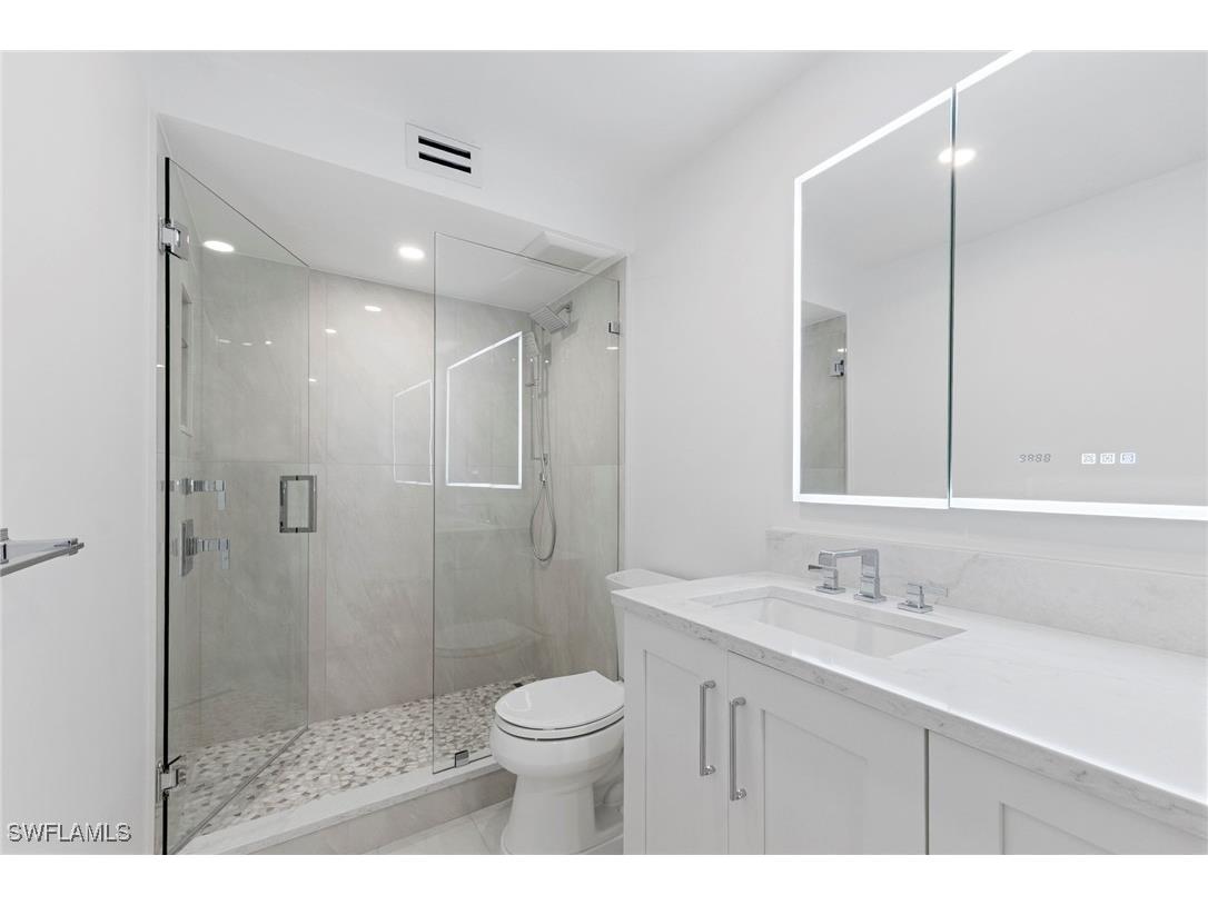 2388 Gulf Shore Boulevard N #204 Naples FL 34103 225081848 image28
