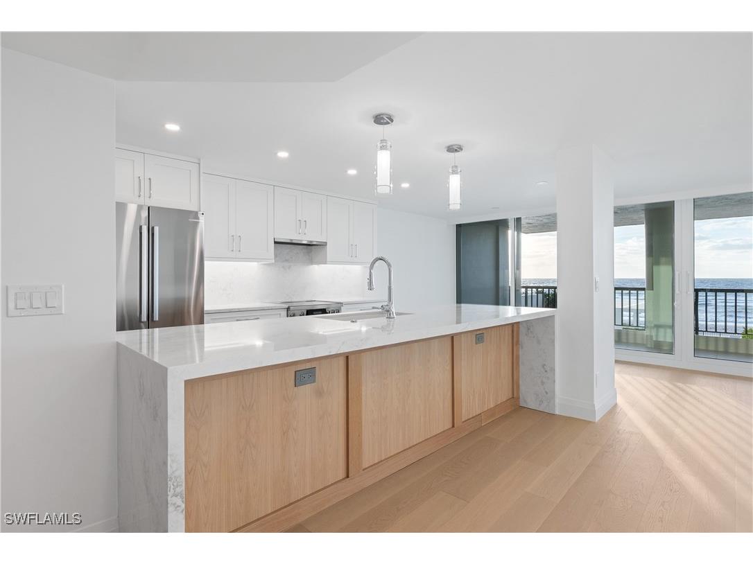 2388 Gulf Shore Boulevard N #204 Naples FL 34103 225081848 image9