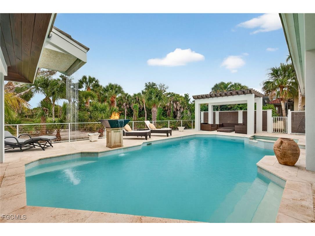 2388 Wulfert Road Sanibel FL 33957 2025026158 image35