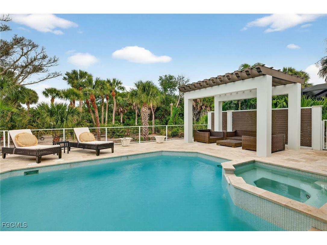 2388 Wulfert Road Sanibel FL 33957 2025026158 image38