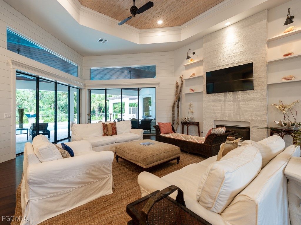 2388 Wulfert Road Sanibel FL 33957 2025026158 image7