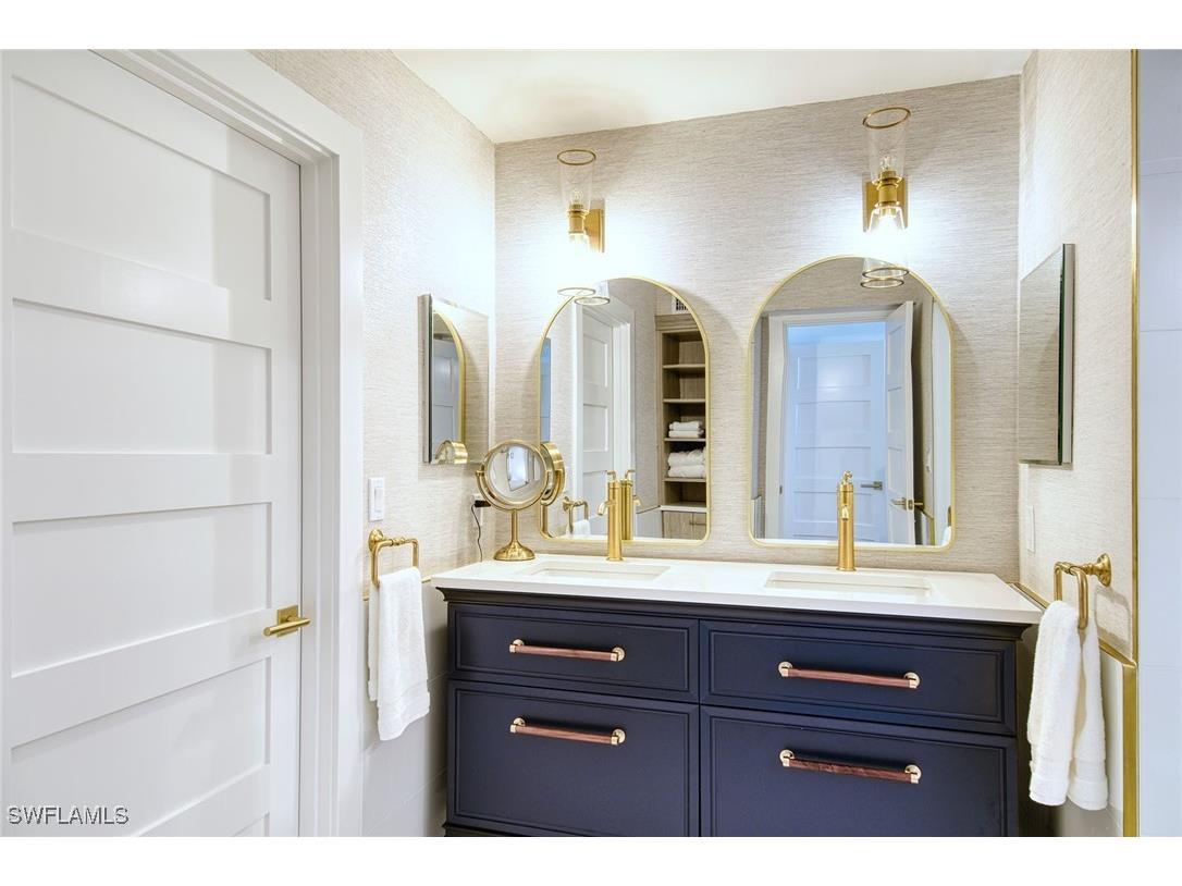 2389 Gulf Shore Boulevard N #302 Naples FL 34103 225076314 image20