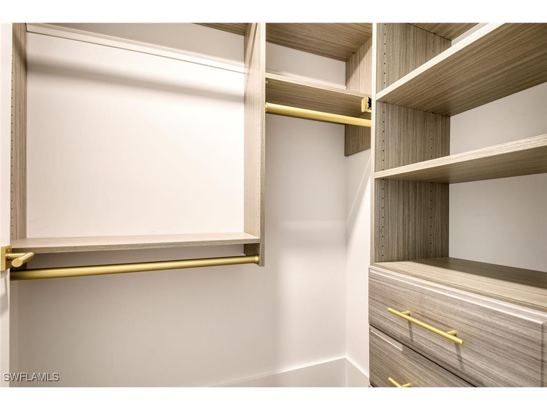 2389 Gulf Shore Boulevard N #302 Naples FL 34103 225076314 image24