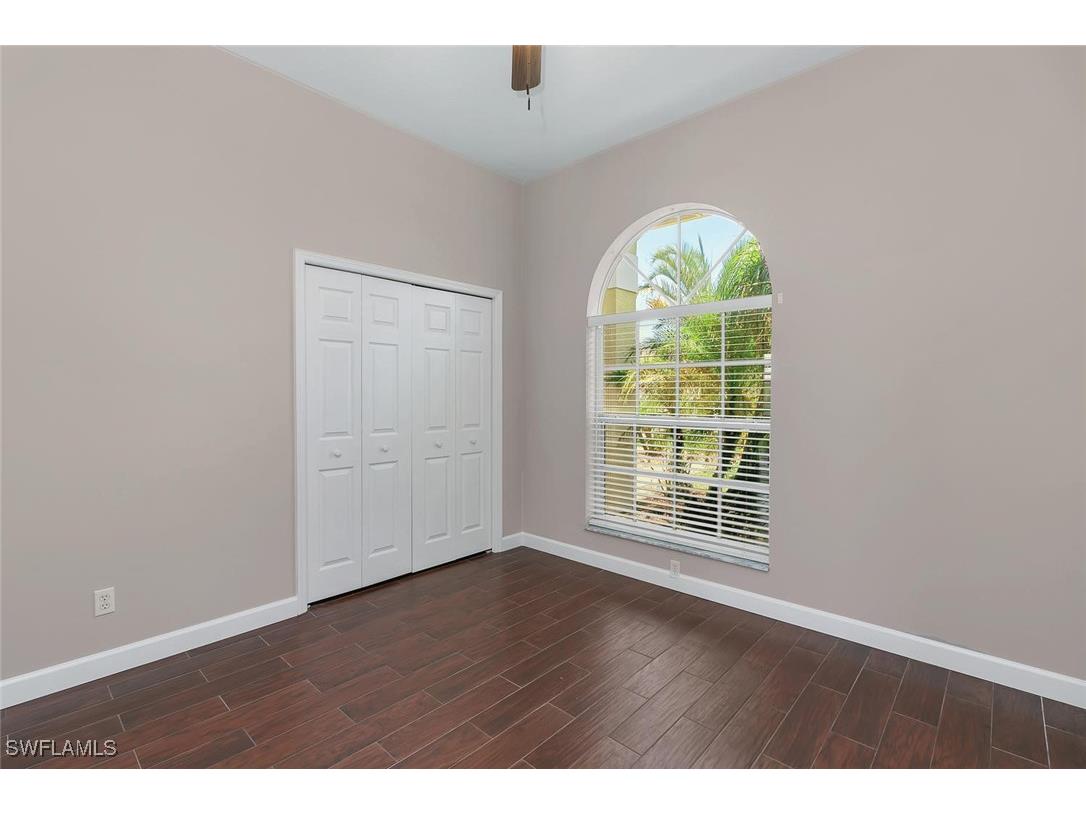 2389 Piccadilly Circus Naples FL 34112 225084394 image11