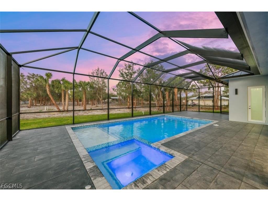 239 20th Avenue NE Naples FL 34120 2026009434 image9