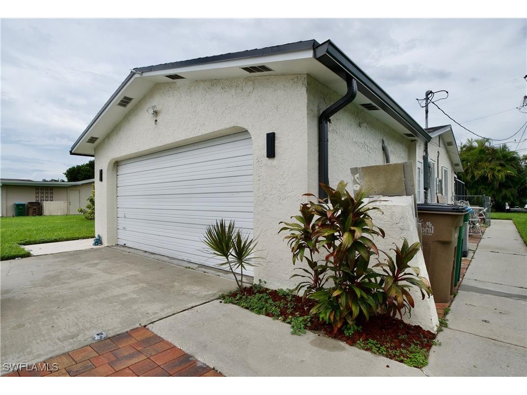 329 SE 47th Terrace Cape Coral FL 33904 225069871 image1