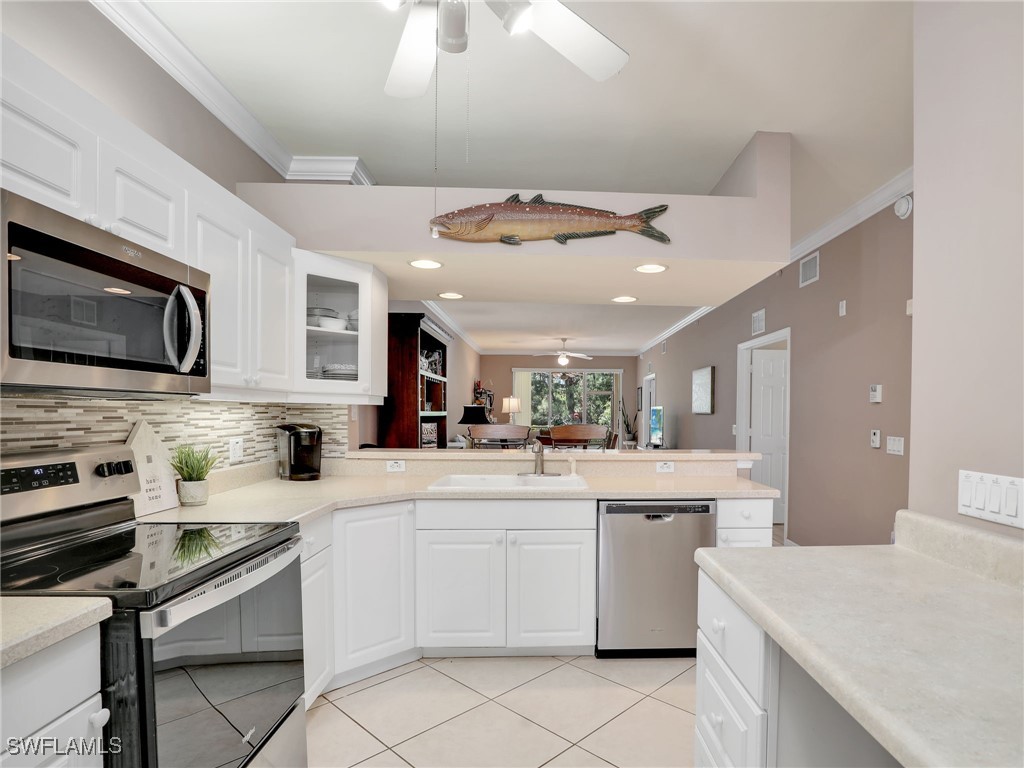 2390 Bayou Lane #11 Naples FL 34112 224063039 image1