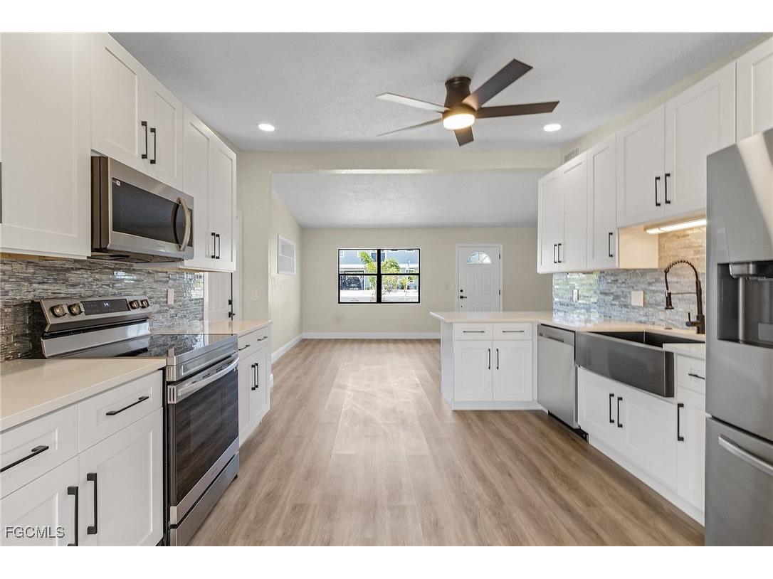 2390 Oleander Street Saint James City FL 33956 2025022633 image10