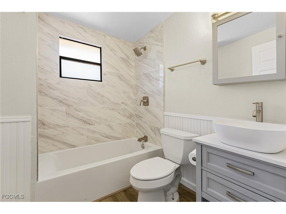 2390 Oleander Street Saint James City FL 33956 2025022633 image18