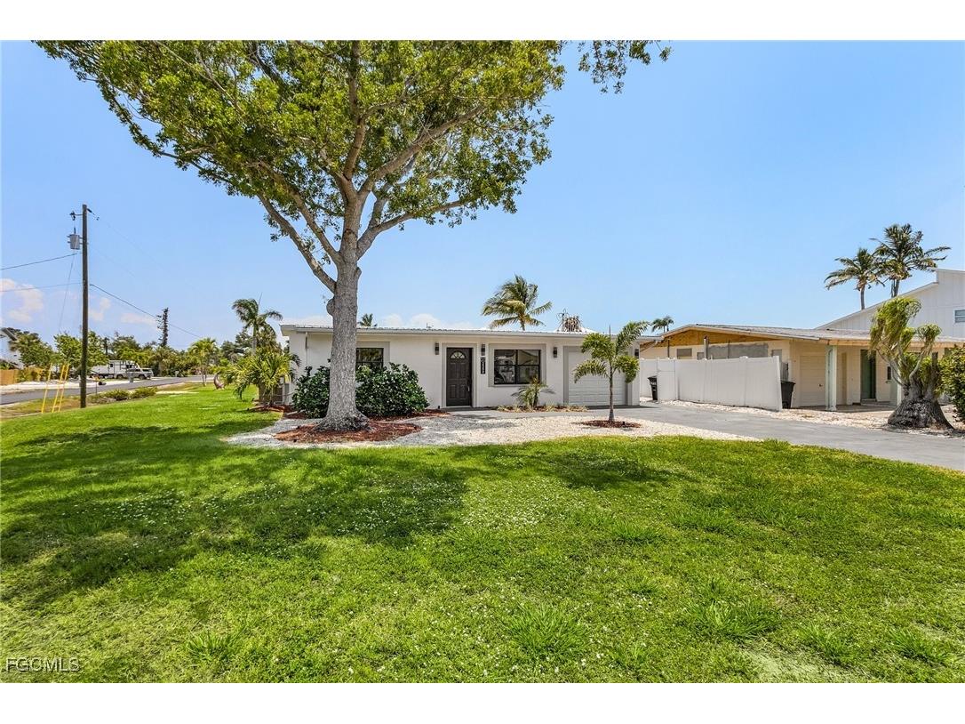 2390 Oleander Street Saint James City FL 33956 2025022633 image2