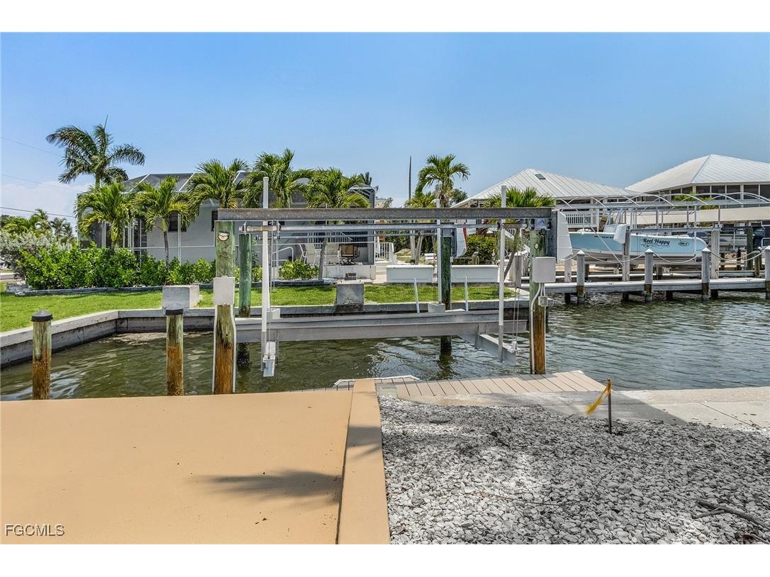 2390 Oleander Street Saint James City FL 33956 2025022633 image20