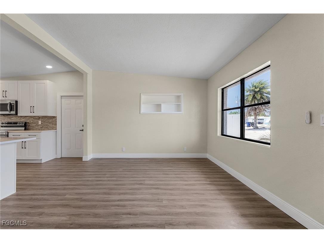 2390 Oleander Street Saint James City FL 33956 2025022633 image5