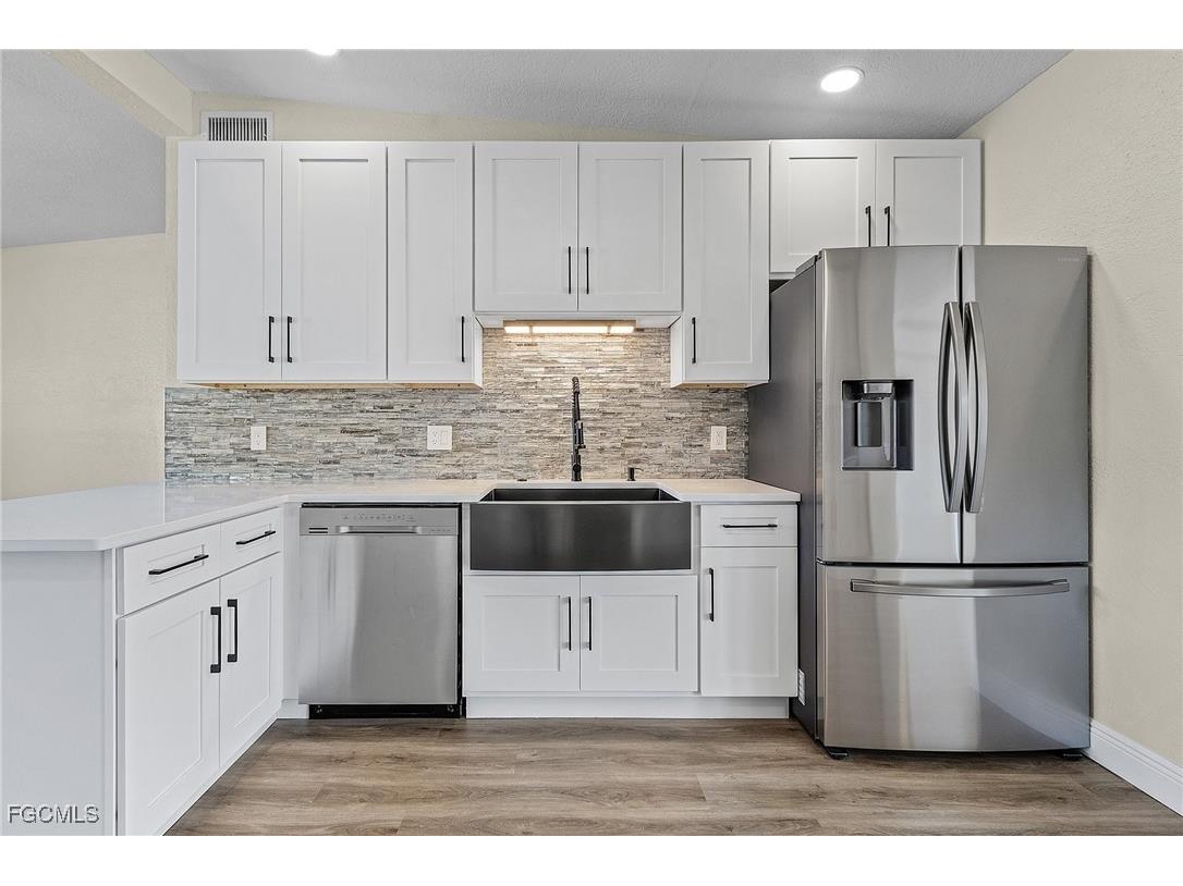 2390 Oleander Street Saint James City FL 33956 2025022633 image8