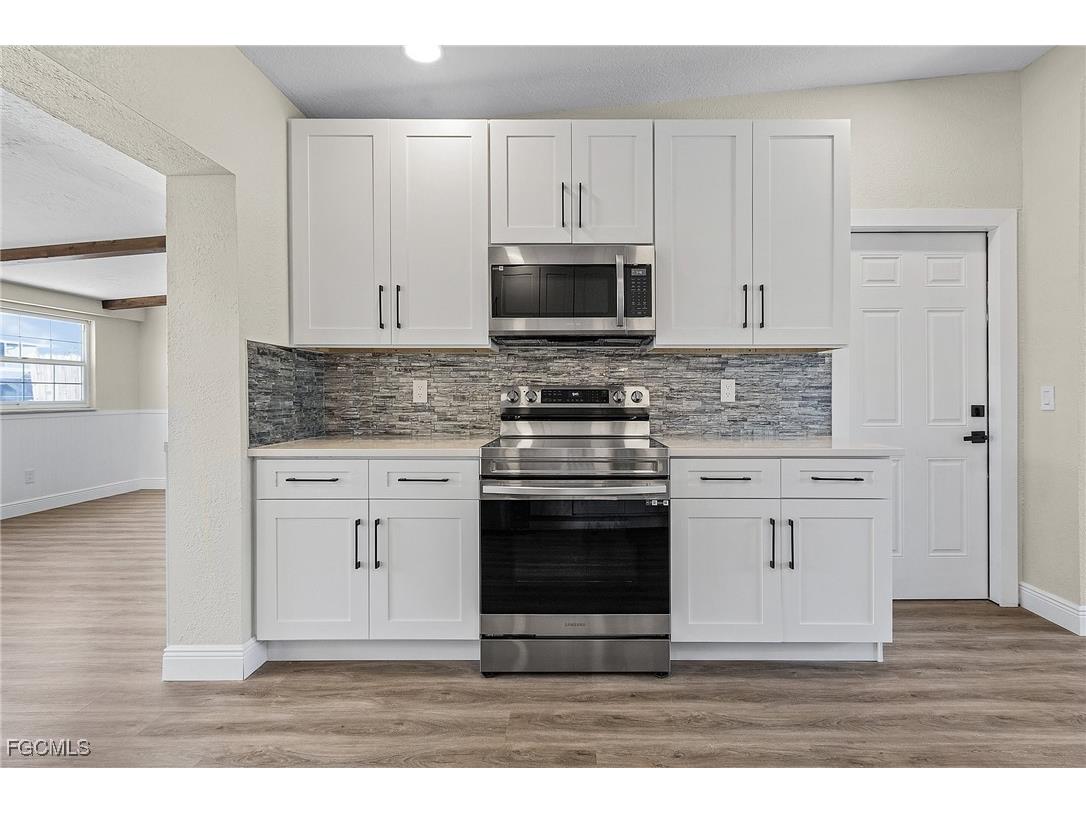 2390 Oleander Street Saint James City FL 33956 2025022633 image9