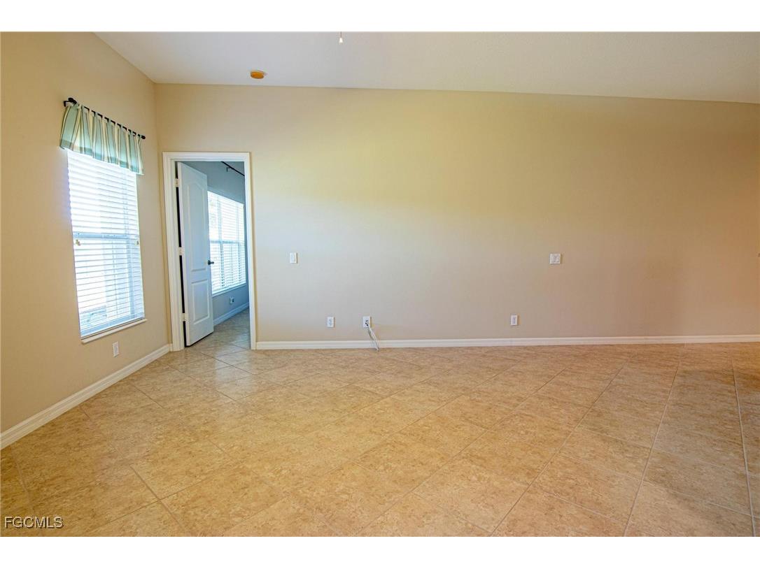 2390 Verdmont Court Cape Coral FL 33991 2025018393 image10