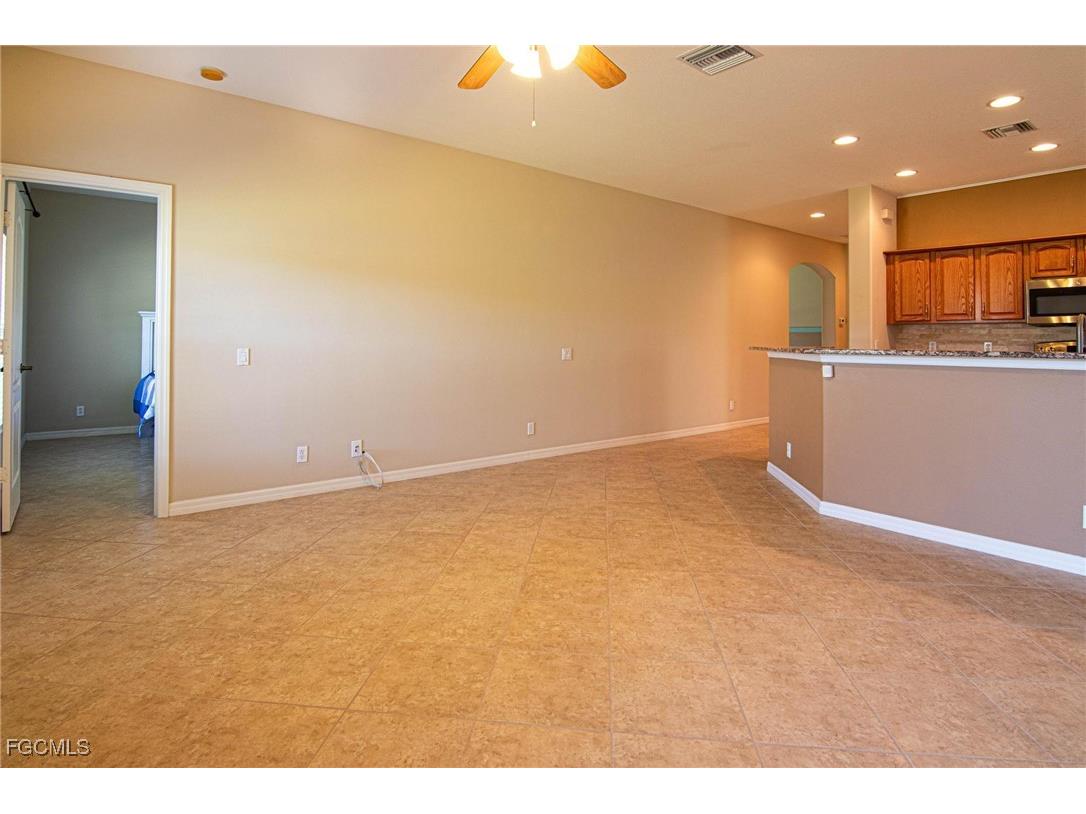 2390 Verdmont Court Cape Coral FL 33991 2025018393 image11