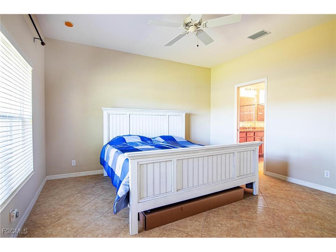 2390 Verdmont Court Cape Coral FL 33991 2025018393 image13