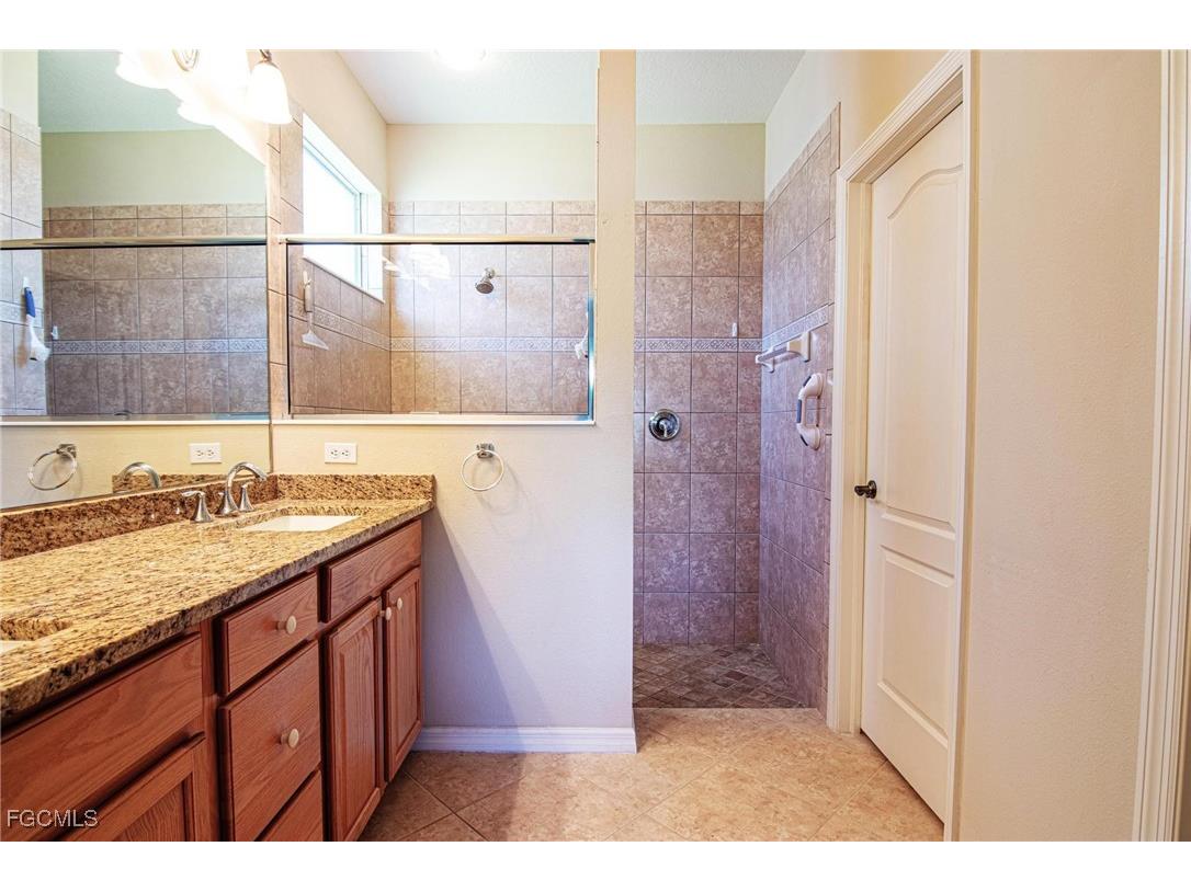 2390 Verdmont Court Cape Coral FL 33991 2025018393 image16