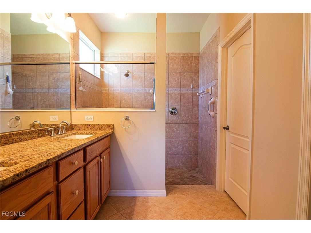 2390 Verdmont Court Cape Coral FL 33991 2025018393 image17