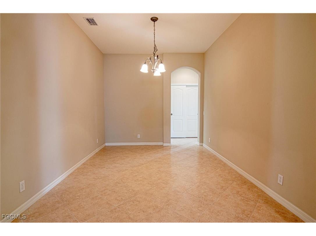 2390 Verdmont Court Cape Coral FL 33991 2025018393 image19