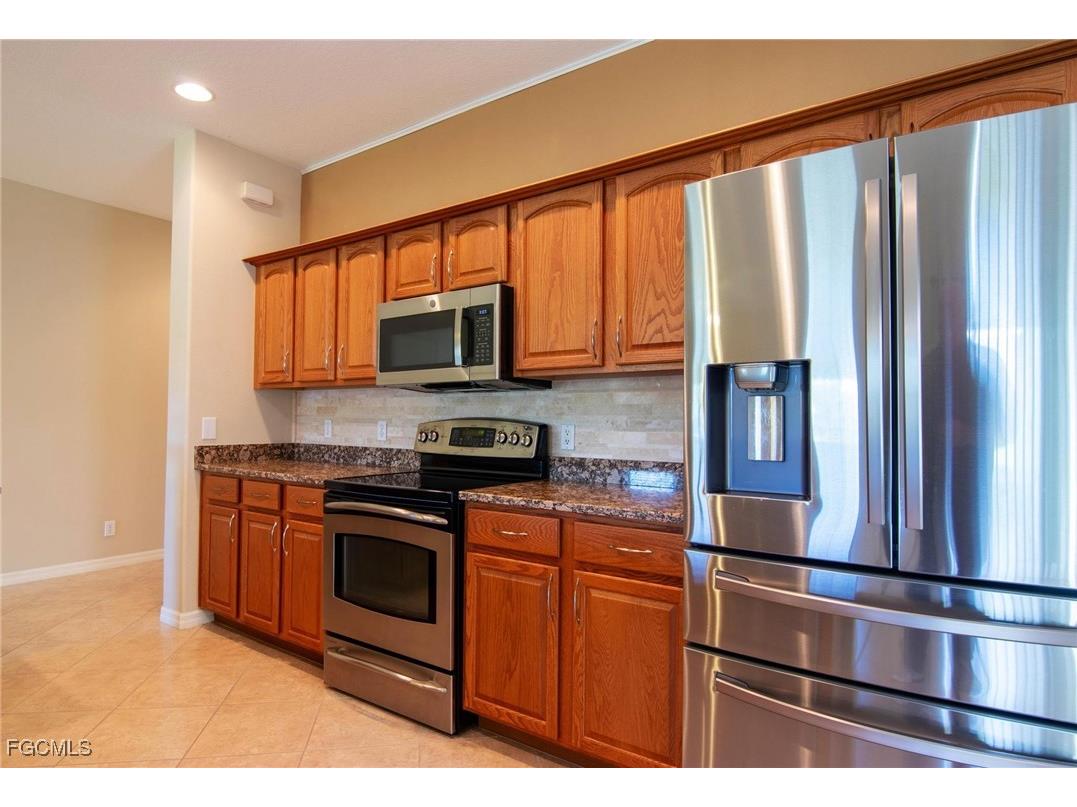 2390 Verdmont Court Cape Coral FL 33991 2025018393 image2