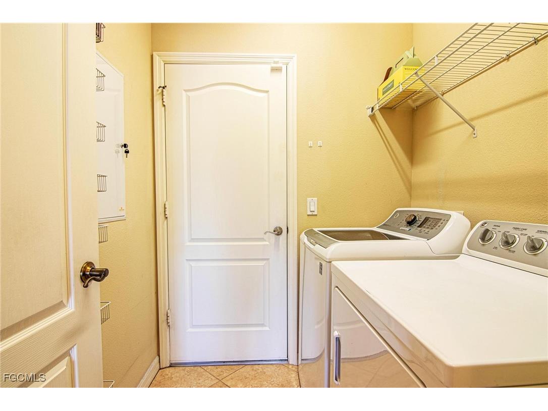 2390 Verdmont Court Cape Coral FL 33991 2025018393 image25