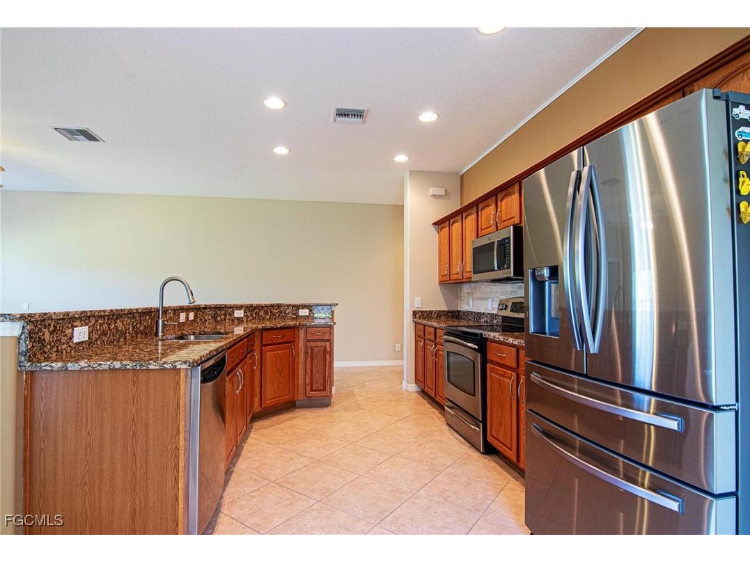 2390 Verdmont Court Cape Coral FL 33991 2025018393 image5