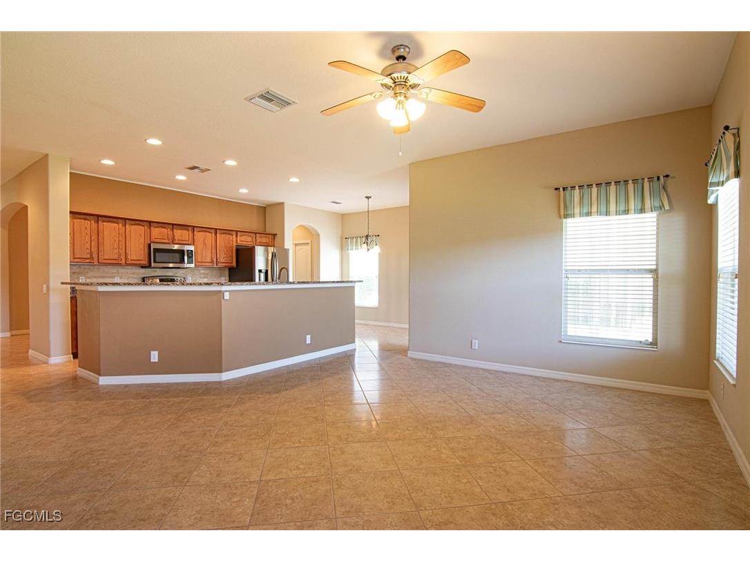 2390 Verdmont Court Cape Coral FL 33991 2025018393 image7