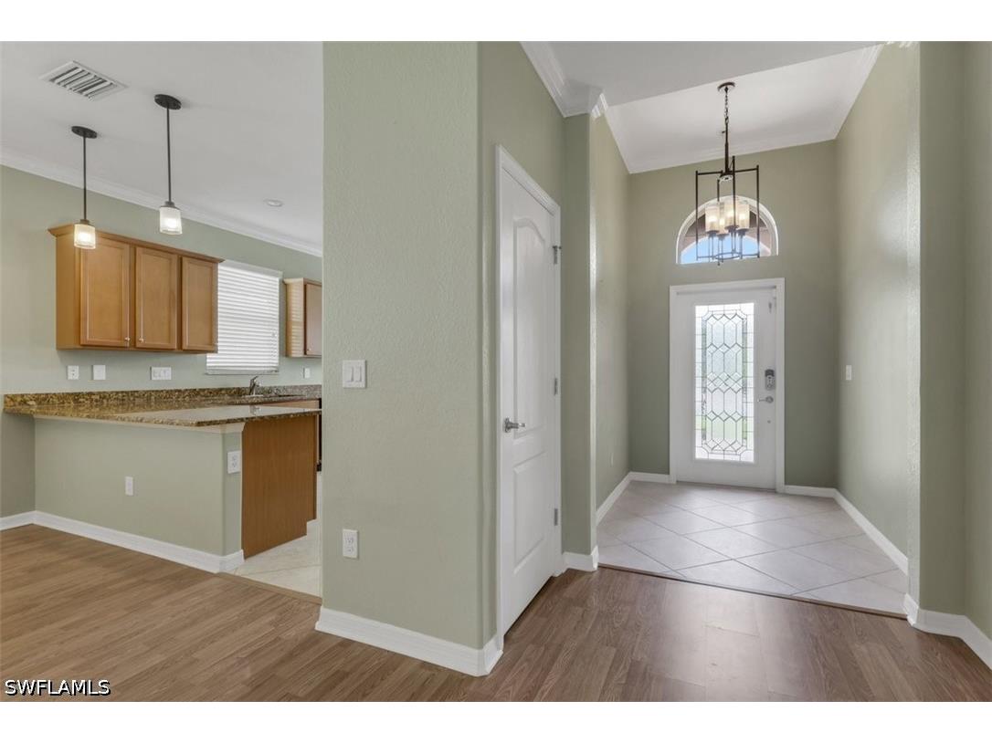 2391 Heydon Circle E Naples FL 34120 226018936 image3