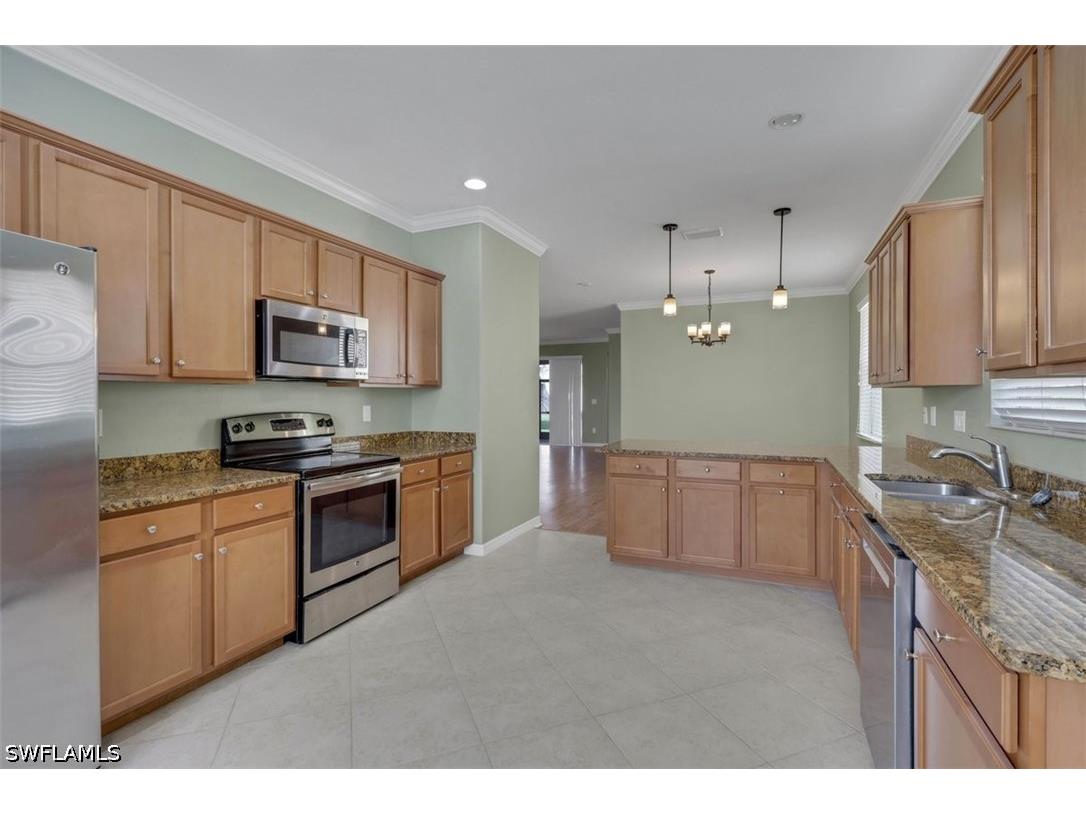 2391 Heydon Circle E Naples FL 34120 226018936 image7