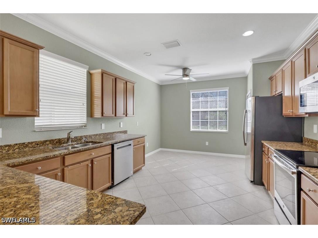 2391 Heydon Circle E Naples FL 34120 226018936 image8