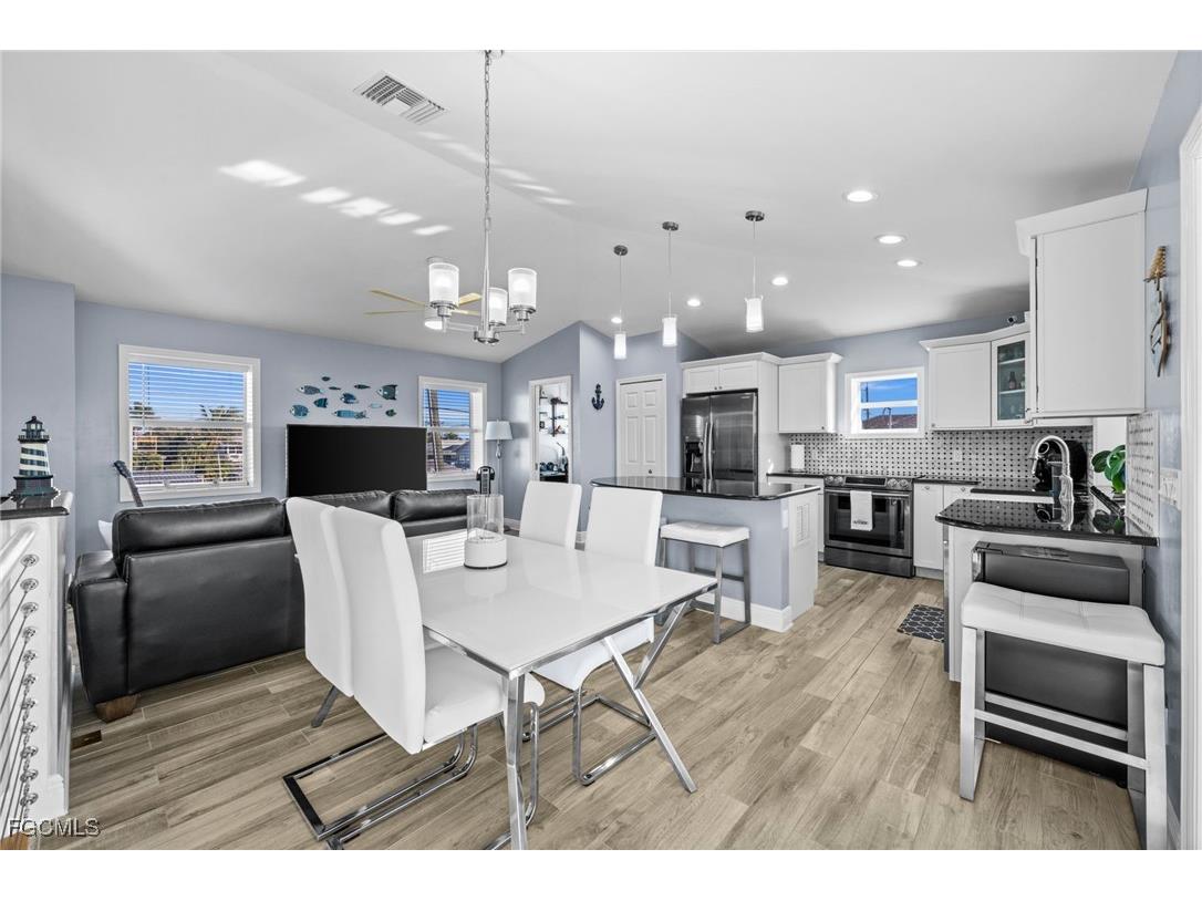 2391 Oleander Street Saint James City FL 33956 2026005449 image15