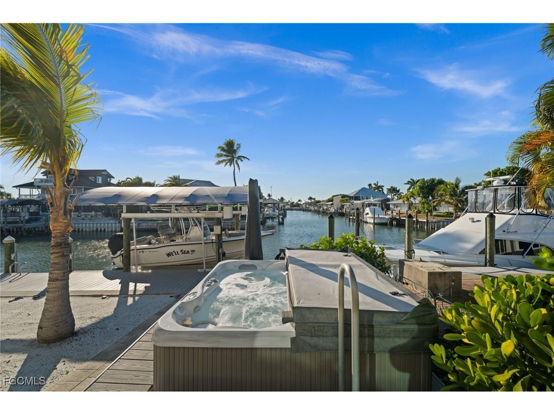 2391 Oleander Street Saint James City FL 33956 2026005449 image3