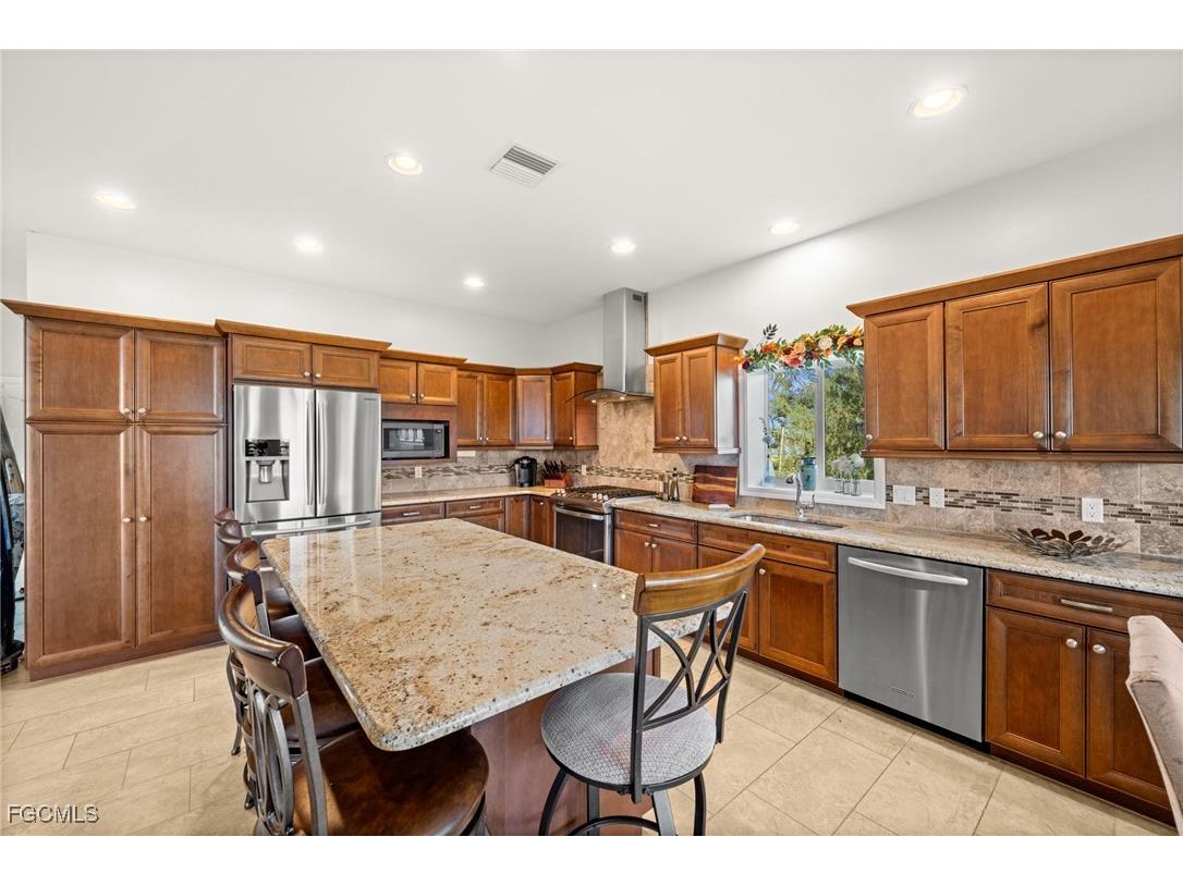 2392 Lemon Street Saint James City FL 33956 2025021102 image13