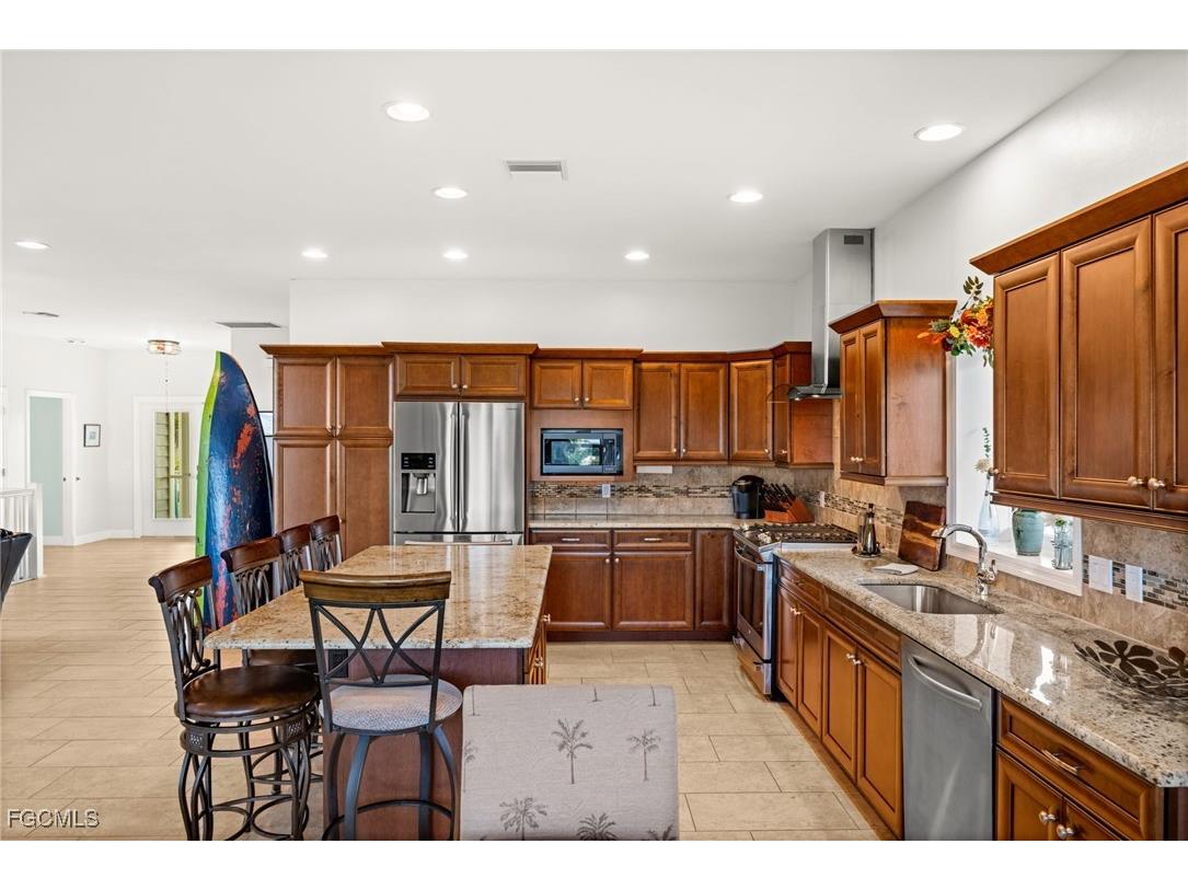 2392 Lemon Street Saint James City FL 33956 2025021102 image14