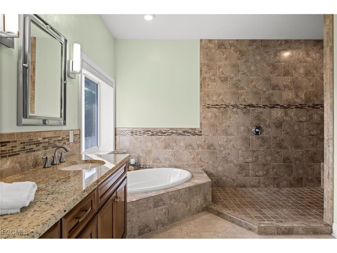 2392 Lemon Street Saint James City FL 33956 2025021102 image21