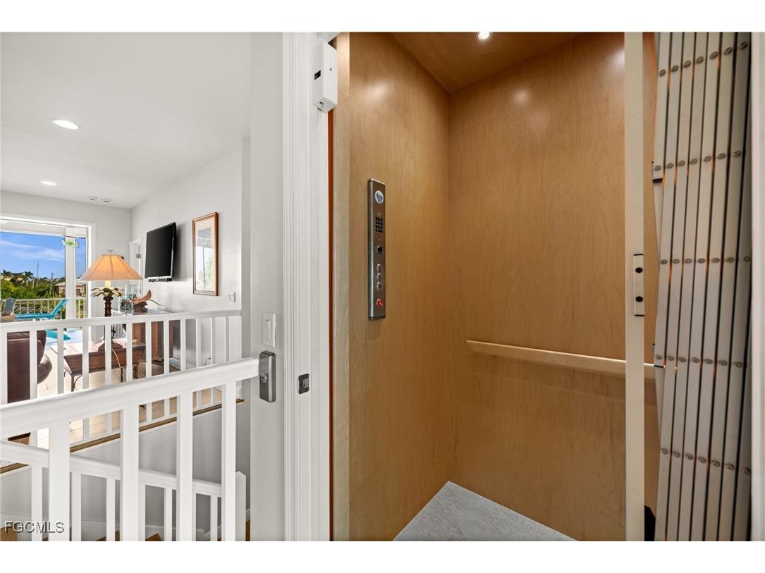 2392 Lemon Street Saint James City FL 33956 2025021102 image30