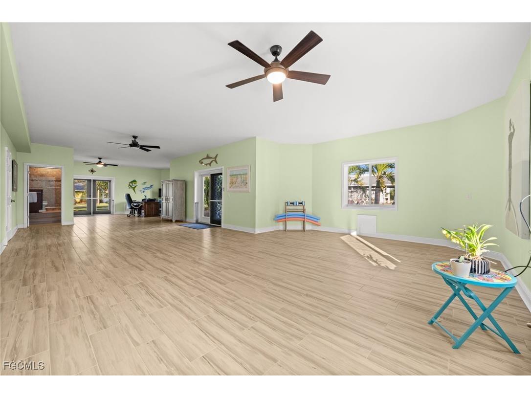 2392 Lemon Street Saint James City FL 33956 2025021102 image32