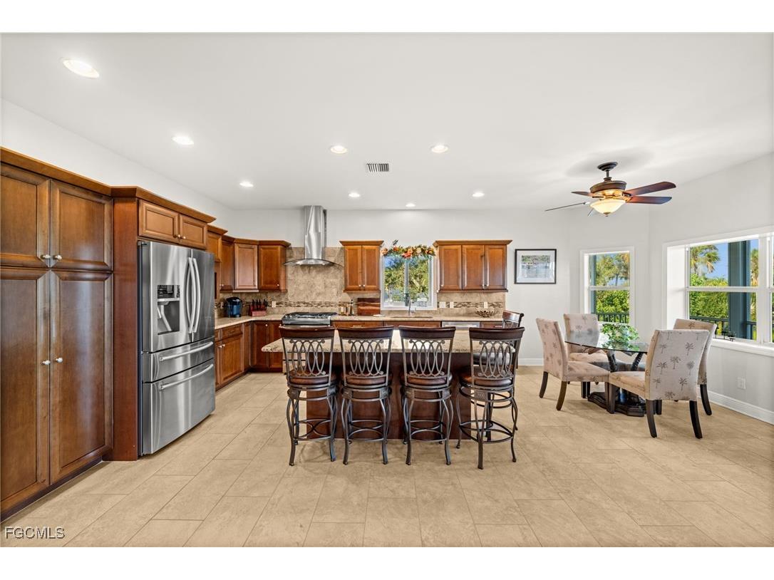 2392 Lemon Street Saint James City FL 33956 2025021102 image4