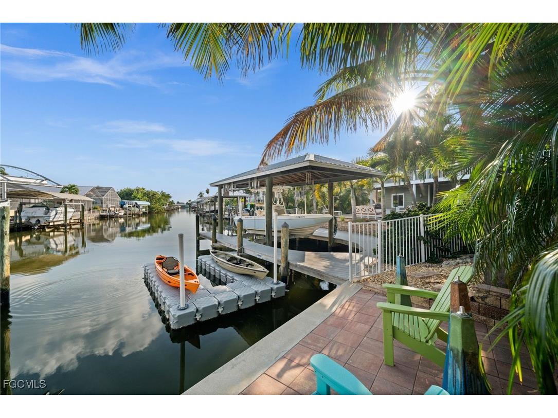 2392 Lemon Street Saint James City FL 33956 2025021102 image46