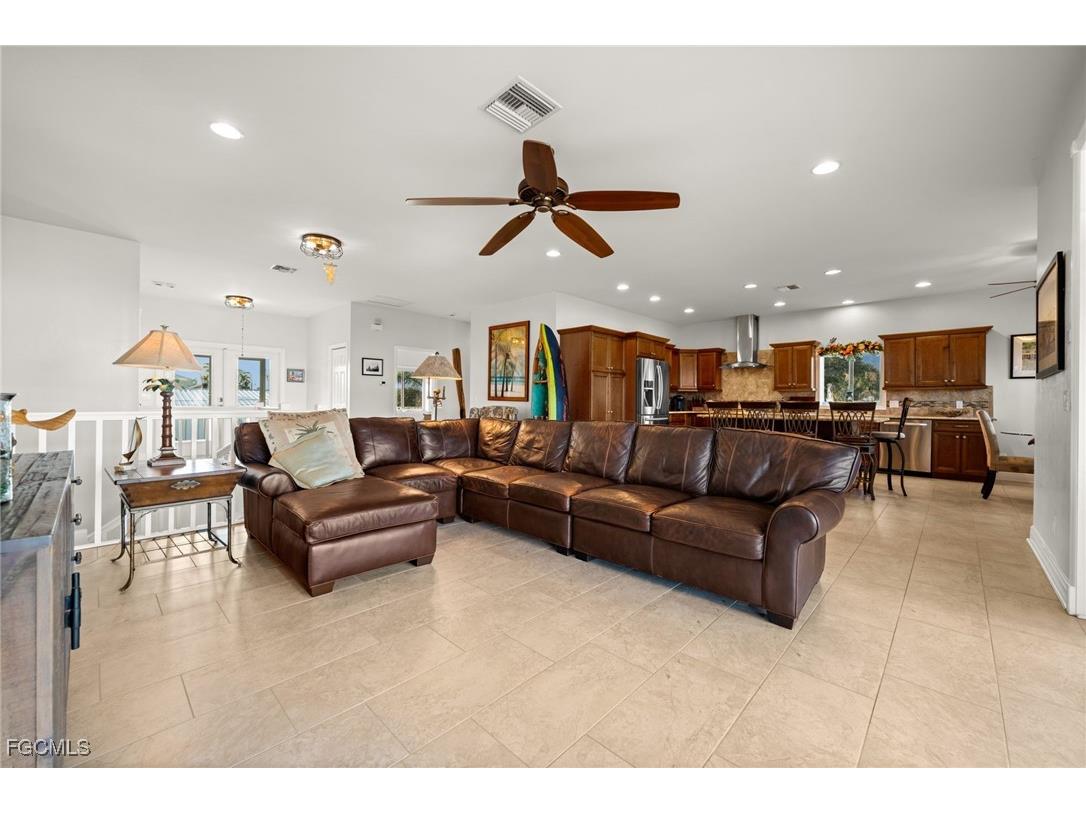 2392 Lemon Street Saint James City FL 33956 2025021102 image9