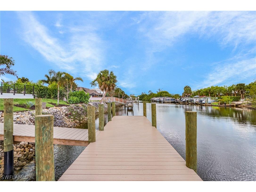 2393 Longboat Drive Naples FL 34104 226008334 image42