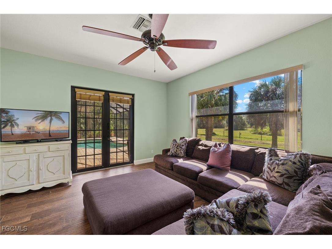 23950 Linda Lee Way Fort Myers FL 33913 2025004855 image4