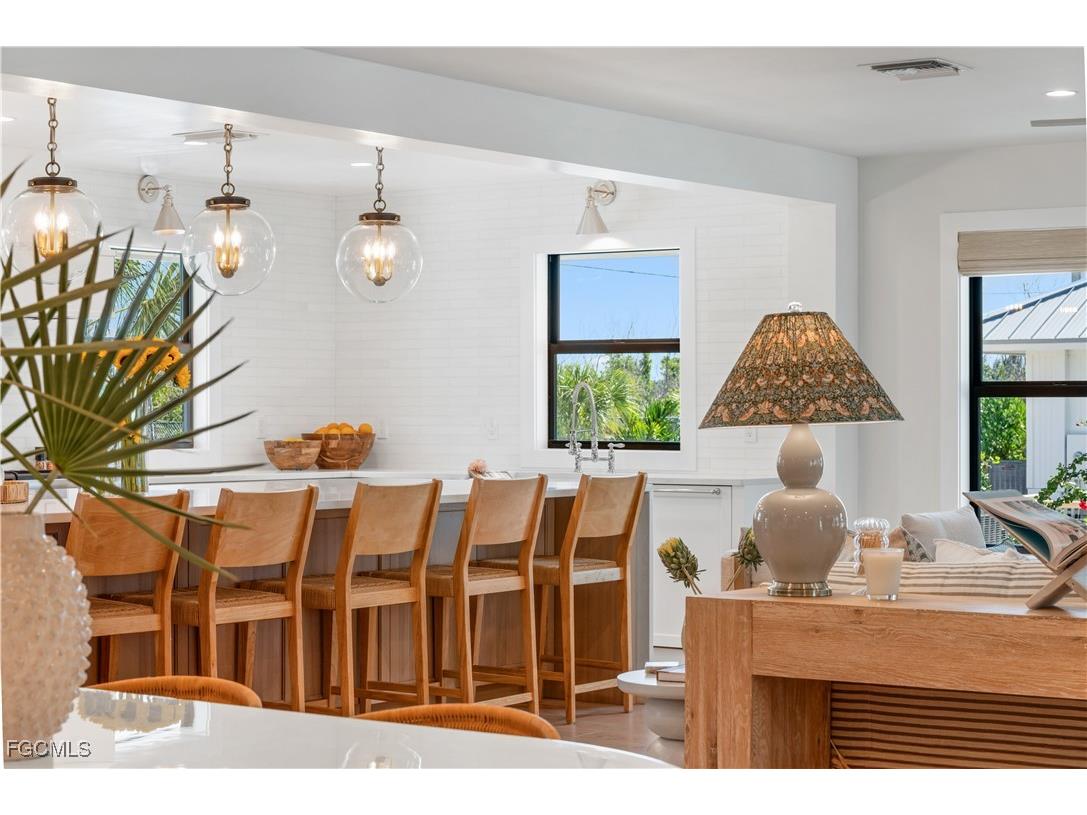 24 Beach Homes Captiva FL 33924 2025017647 image11