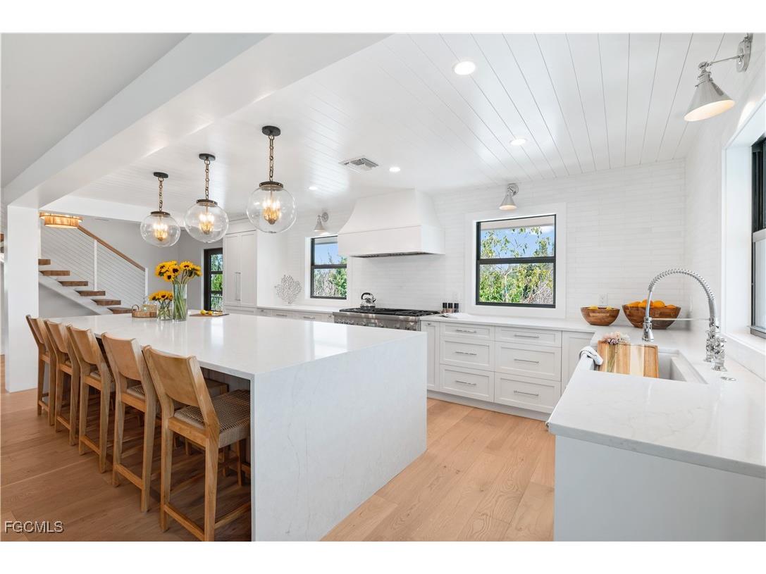 24 Beach Homes Captiva FL 33924 2025017647 image8