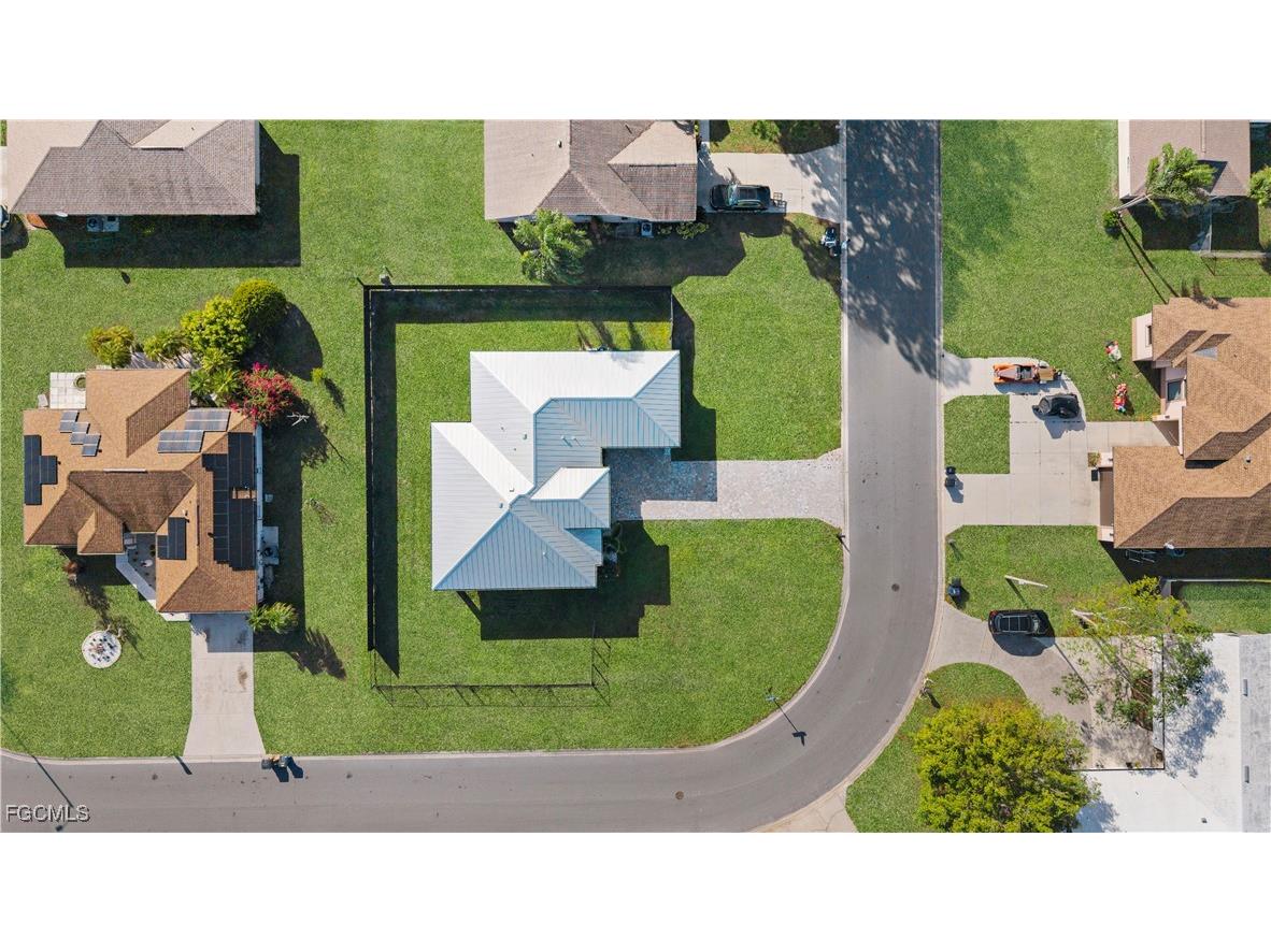 24 Crestwood Circle S Lehigh Acres FL 33936 2025026253 image1