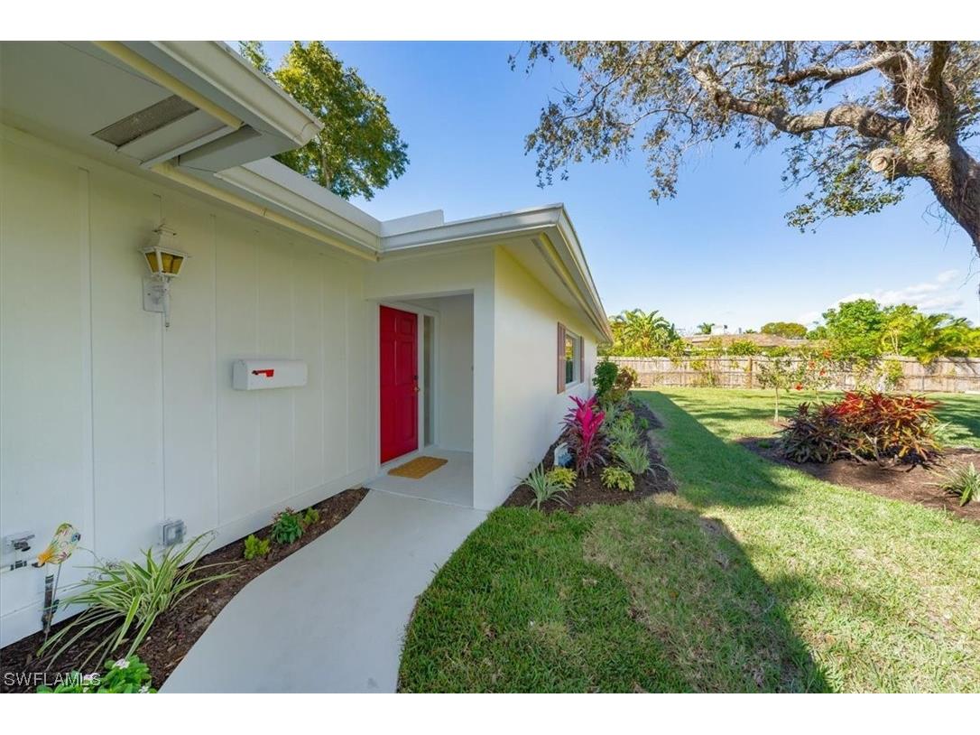 24 Crooked Lane #12 Naples FL 34112 224009580 image1